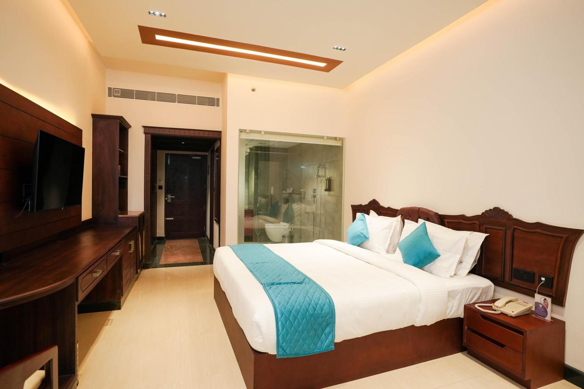 Hotel Blue Castle Thiruvananthapuram Exterior foto